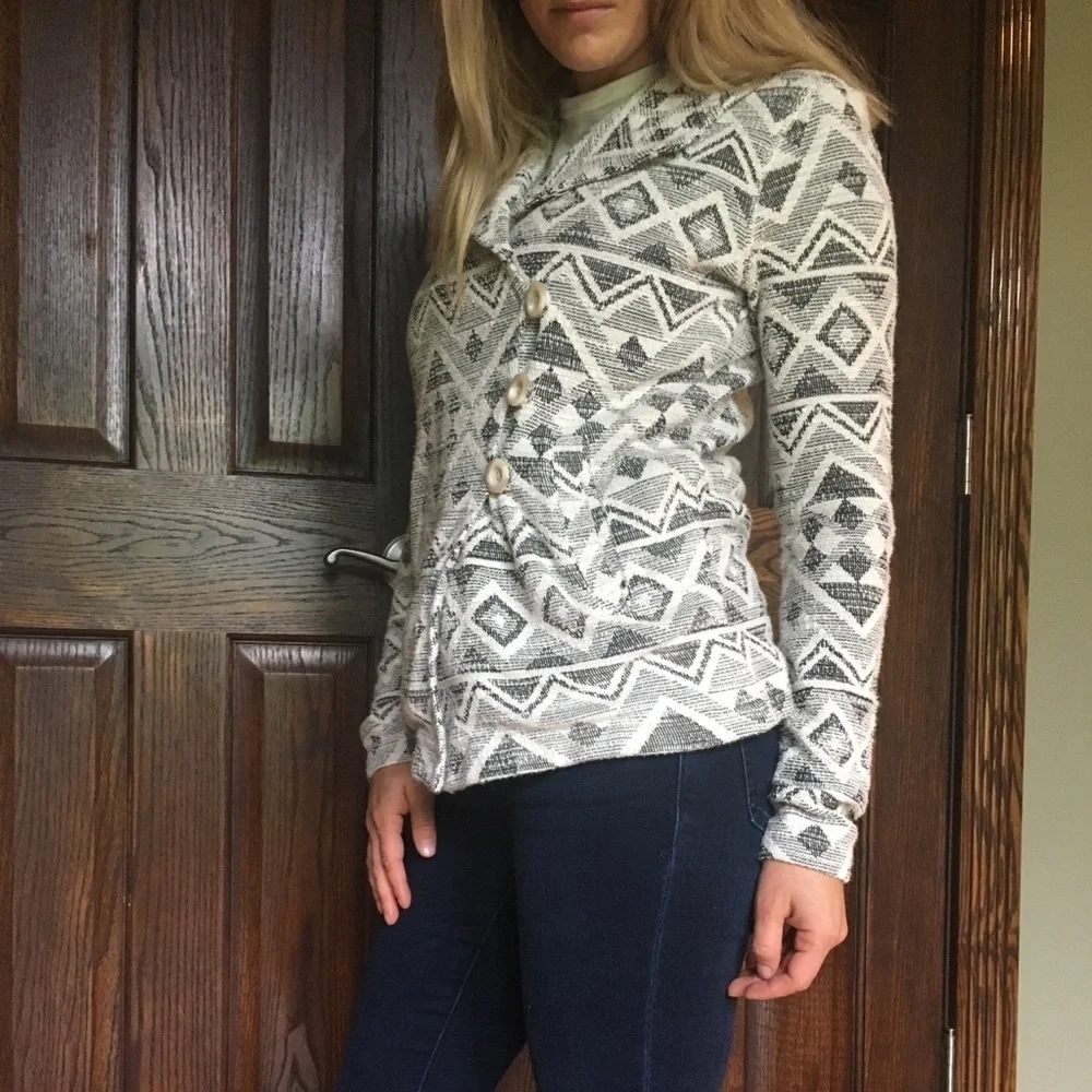 EUC Lucky Brand Easy Third Layer Sweater Cardi XS​​​​​ - Picture 3 of 8